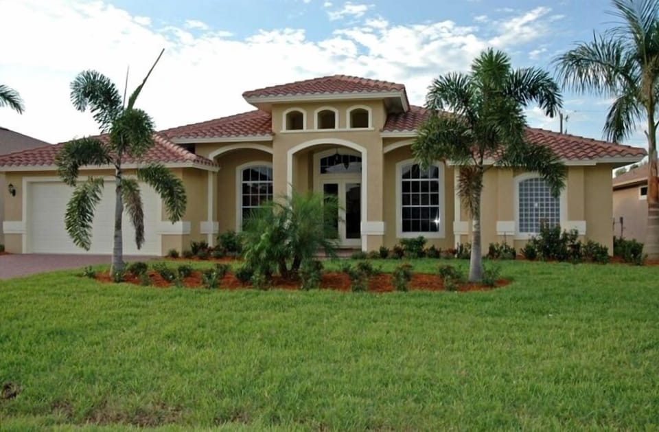 Front- 26 Mentor Dr. Naples, FL