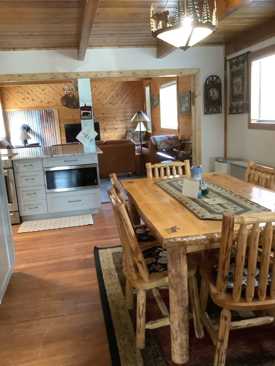 Great connection between dining room, kitchen and living room
