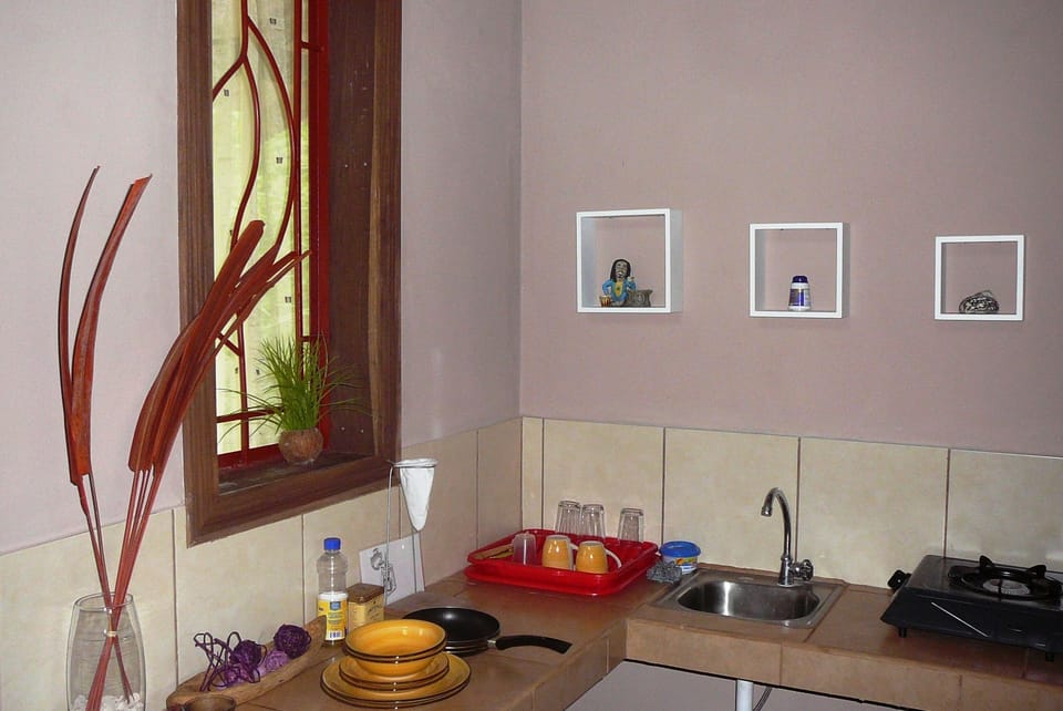 fully equipped kitchen