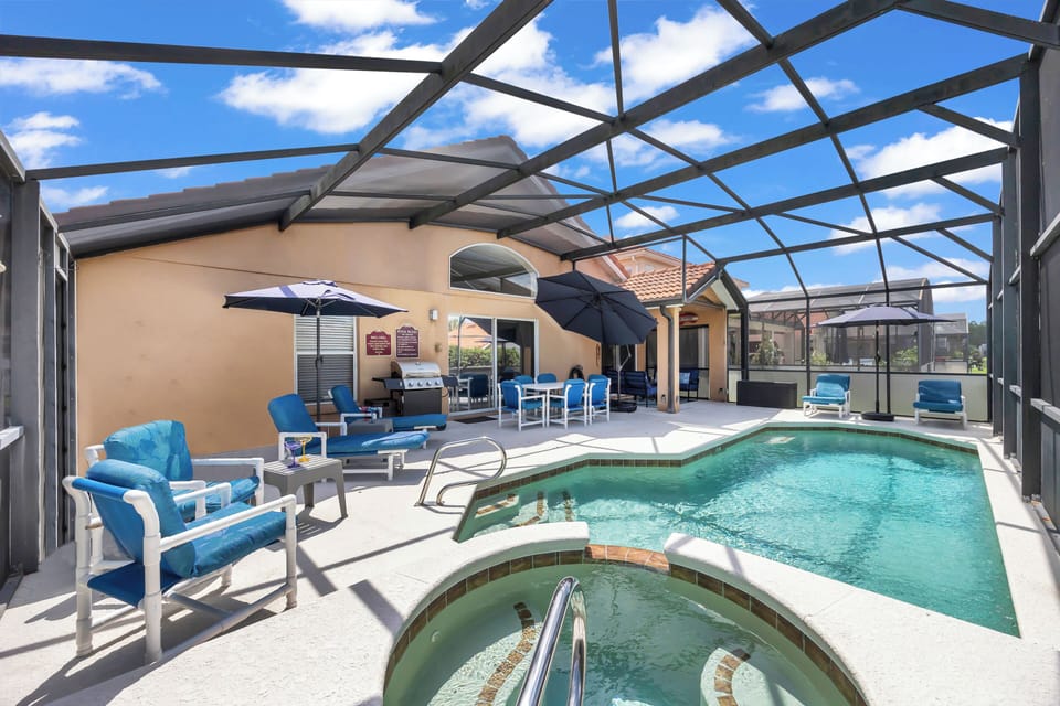 POOL PATIO/SPA