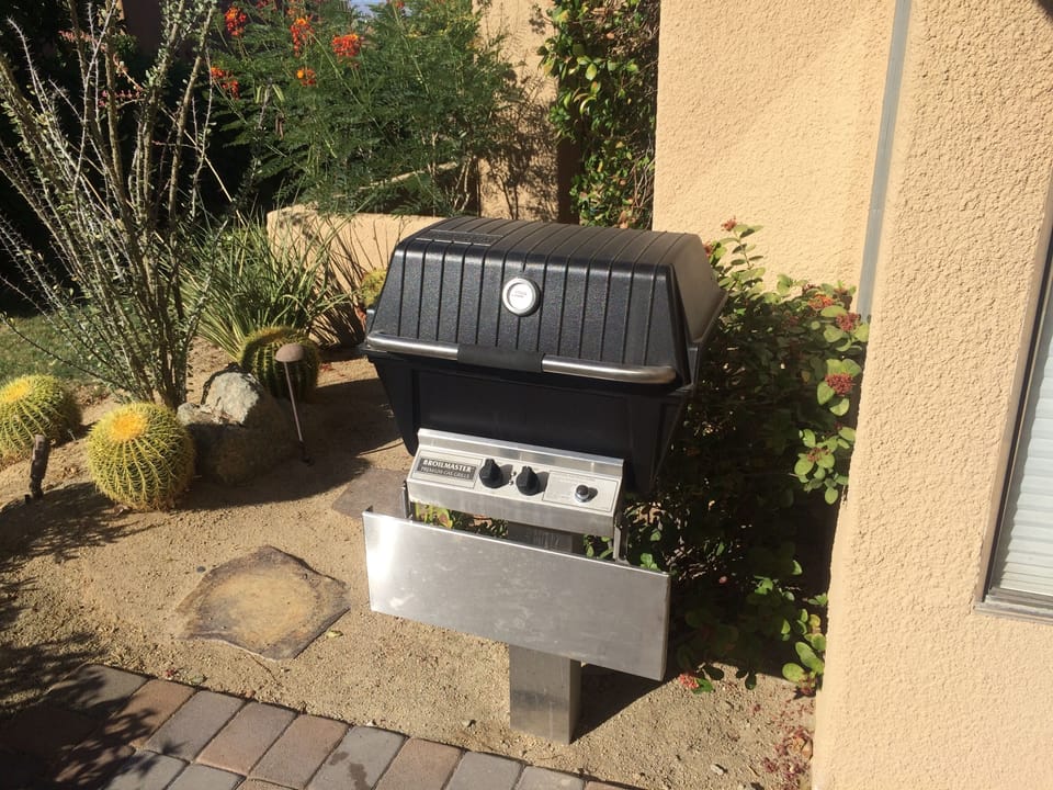 Gas barbecue is ready 24/7 - no refillable tanks