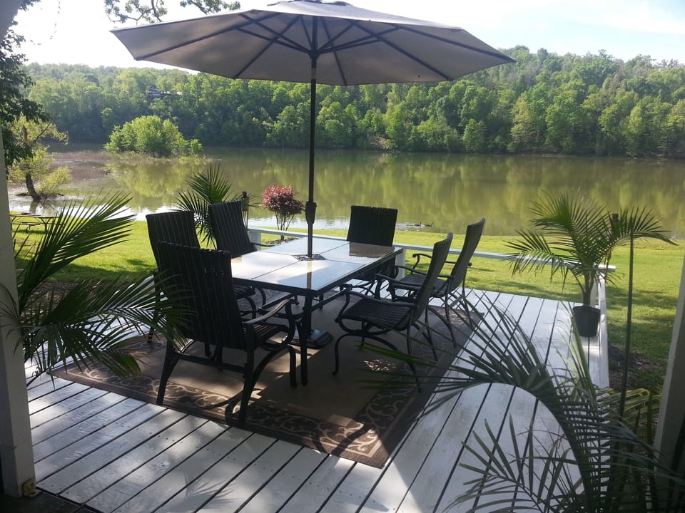 Just steps from the Lake!
