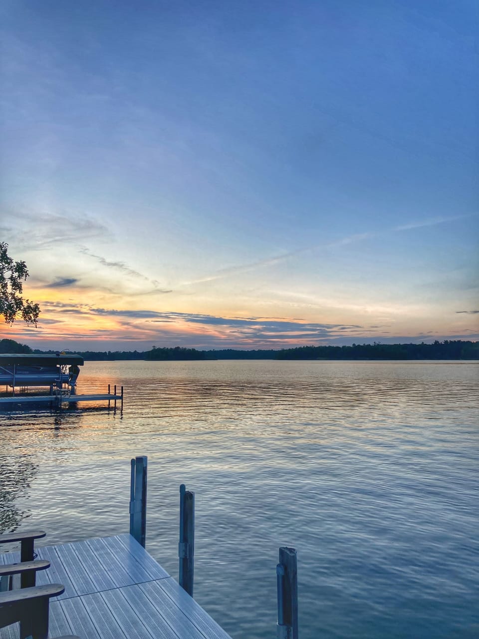 Sunrise or sunset? Either one never disappoints. Clear, sandy bottom.