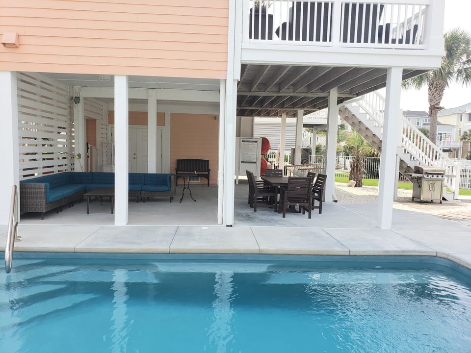 Perfect Area for Pool Time Fun! Swimming, Grilling, Dining, Showering and More!