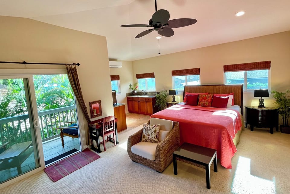 Bedroom #1 - Upstairs Master with private lanai
