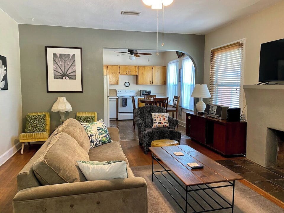 From front door into living room and kitchen 