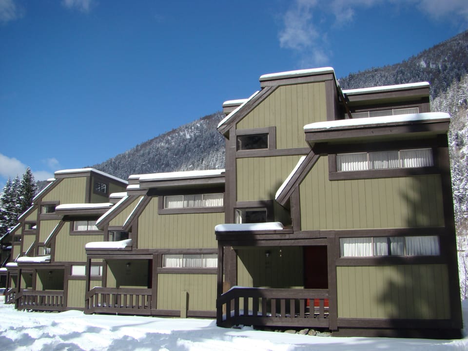 Rio Hondo Condominiums exterior