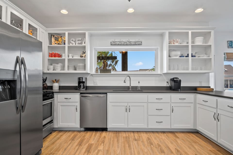 Gourmet kitchen 