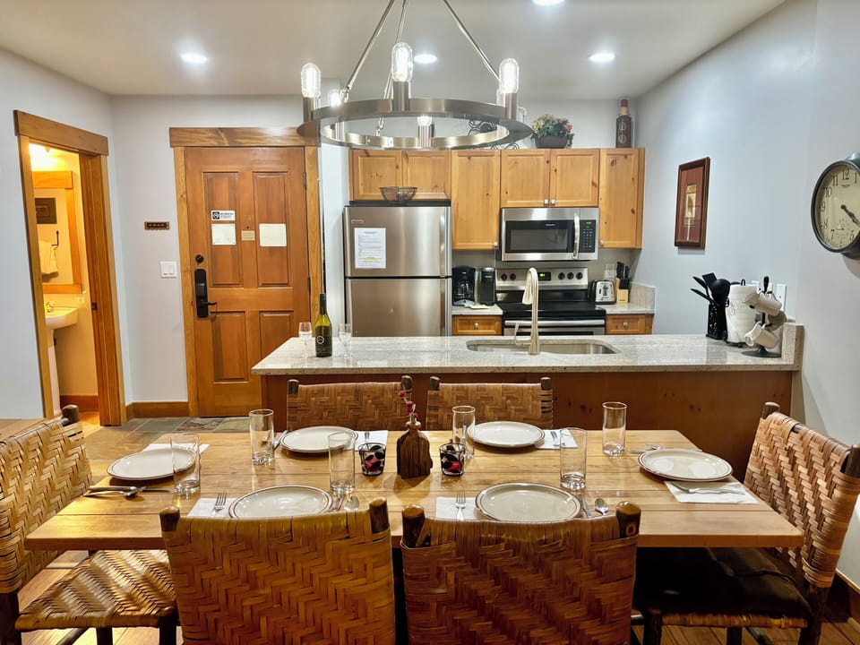 Note - Custom HANDMADE AMISH DINING CHAIRS not pictured, delivery 10/25