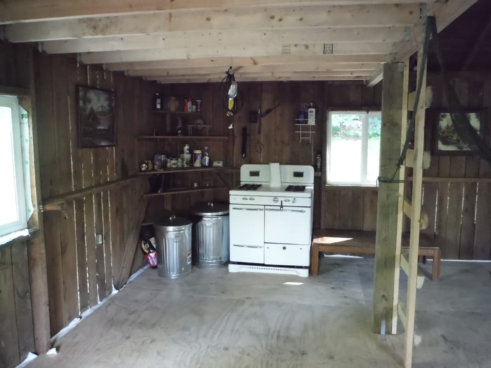 Corner under loft. Note gas range is not hooked up.