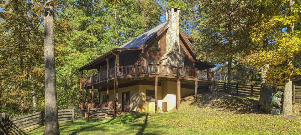 2+ acres of peace and quiet!  A haven for pets!!!
