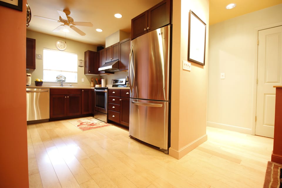 Fully Stocked Kitchen with pantry staples & Stainless Steel Appliances.