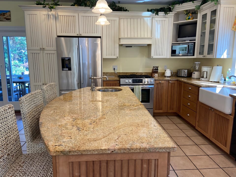 Kitchen island