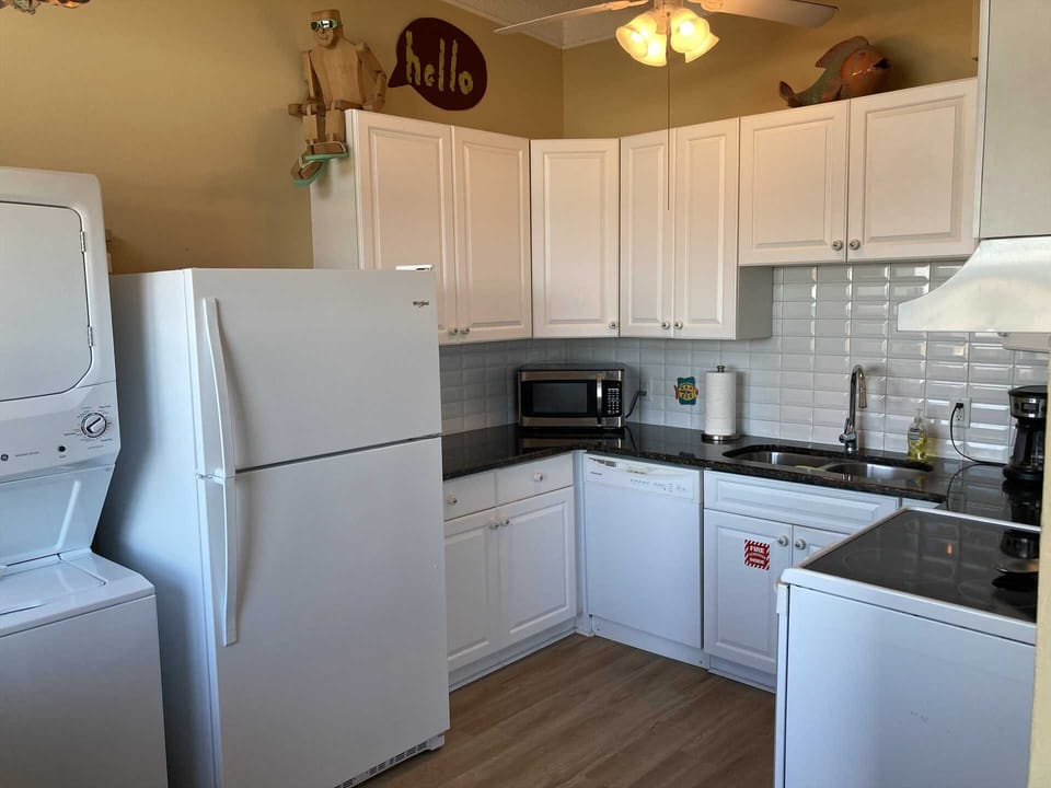 Light and Bright Kitchen