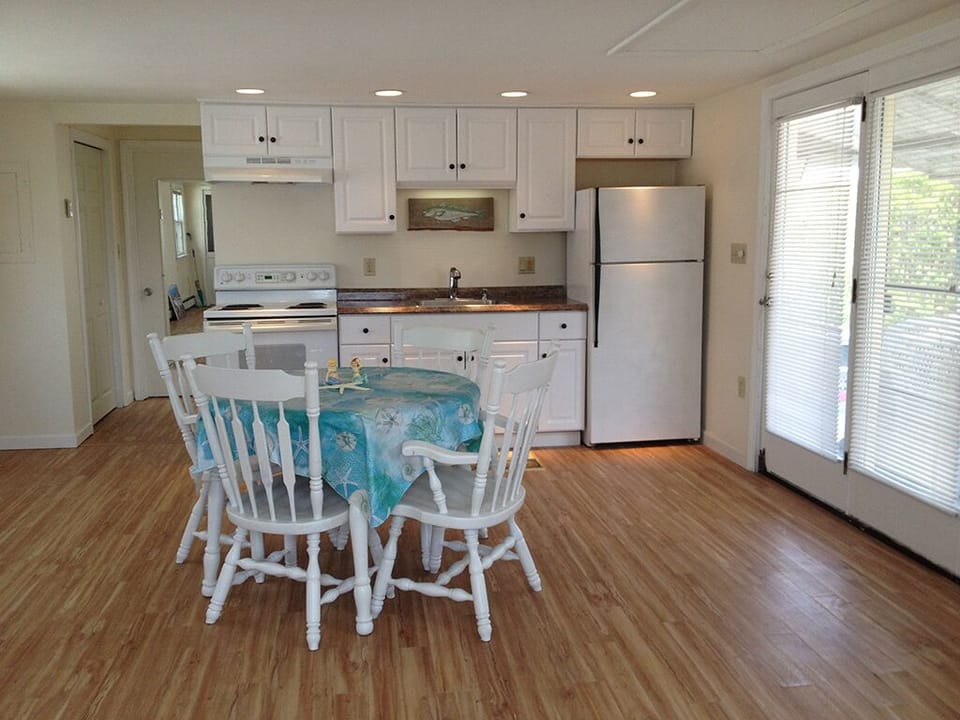 Kitchen/living area
