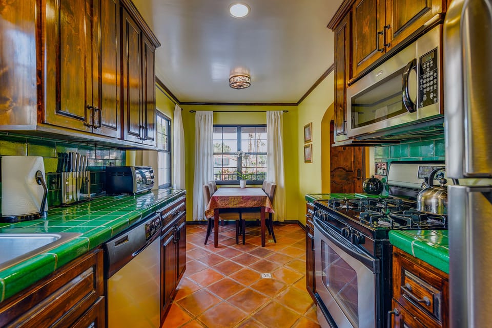 Dining area in the kitchen 