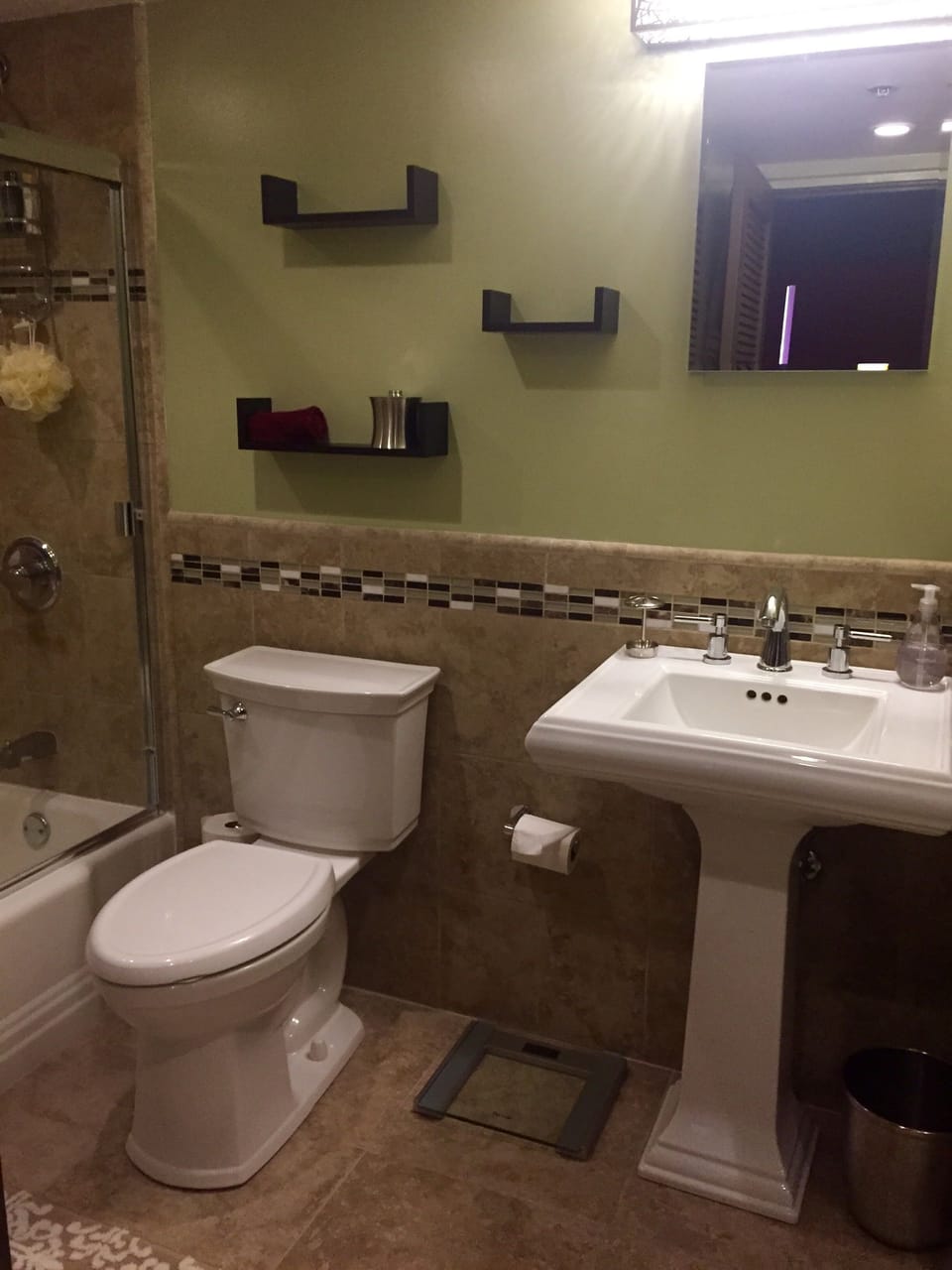Master Bath with Shower/Tub
