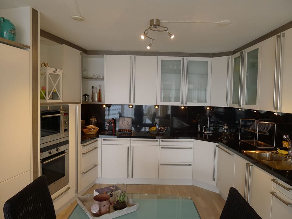 Kitchen / French Door Refrigerator Ice Maker/Water Dispenser