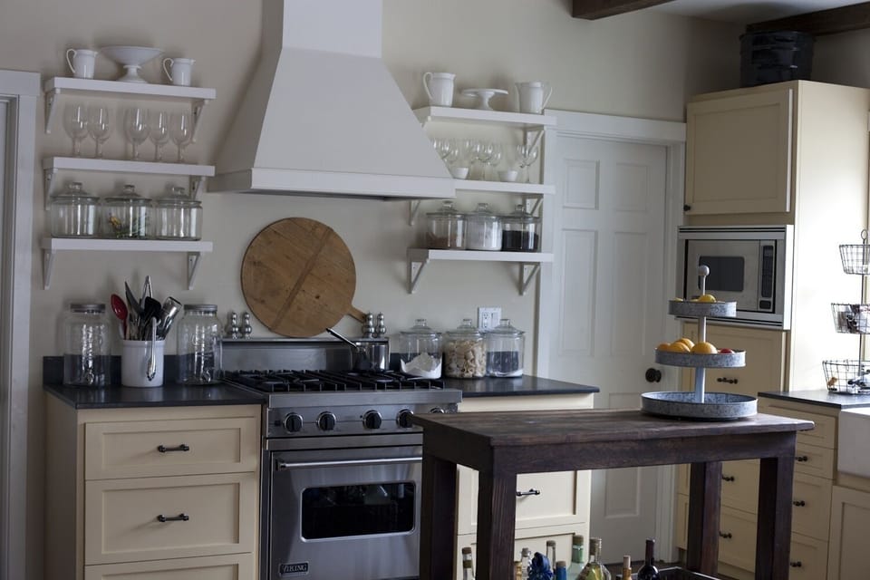 Open kitchen with Viking range