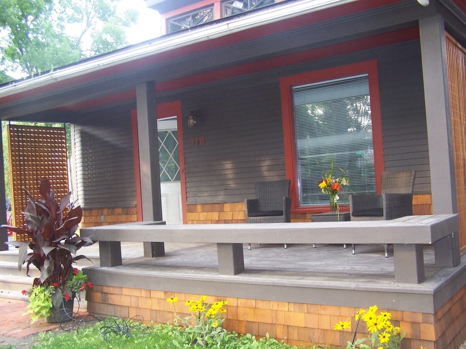 Front deck for entertaining or relaxing