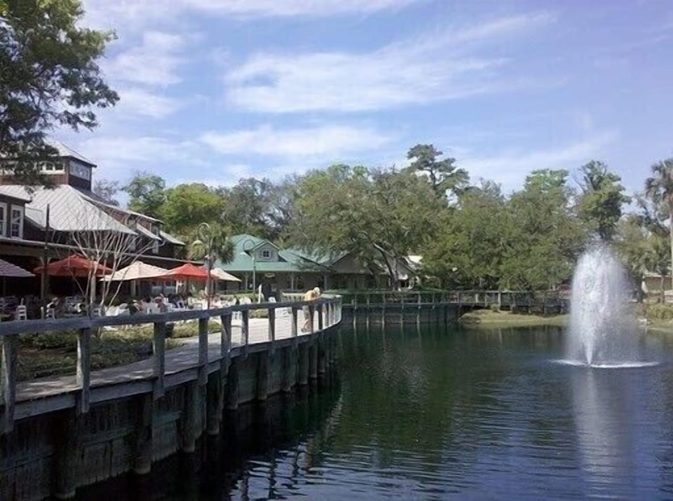 Shops and Restaurants in Plantation
