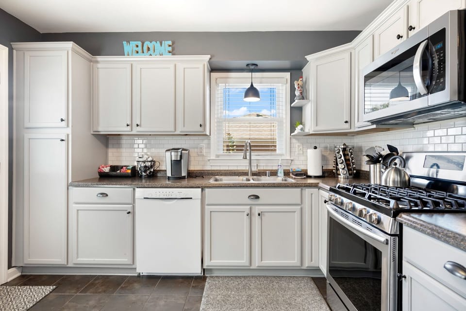 Kitchen with everything you could ask for!   