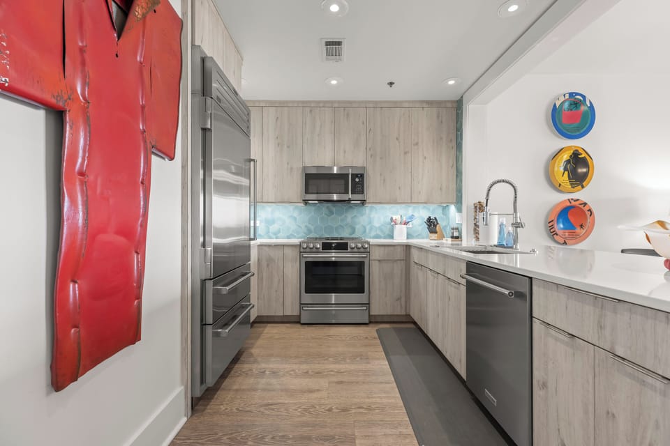 A fully stocked chef's kitchen awaits.