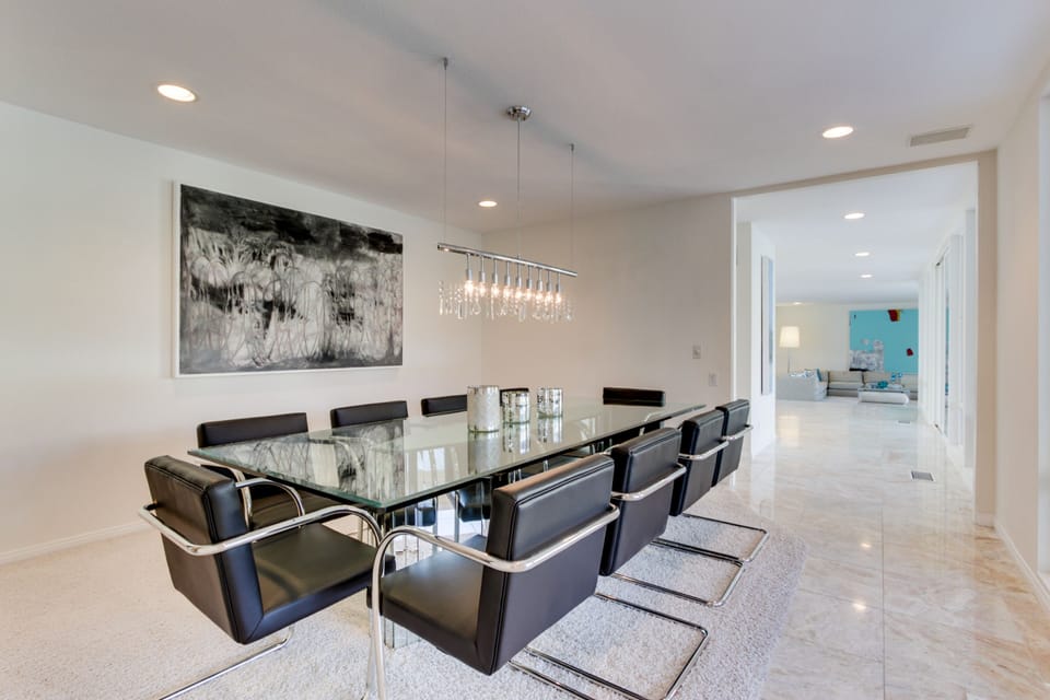 Dining room seats 10
