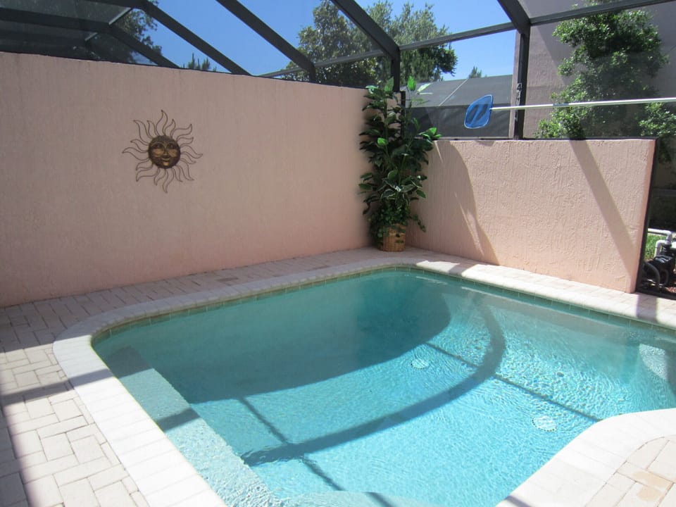 Splash Pool