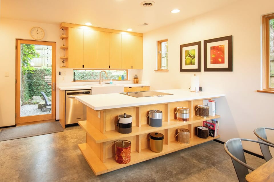 Fully equipped kitchen