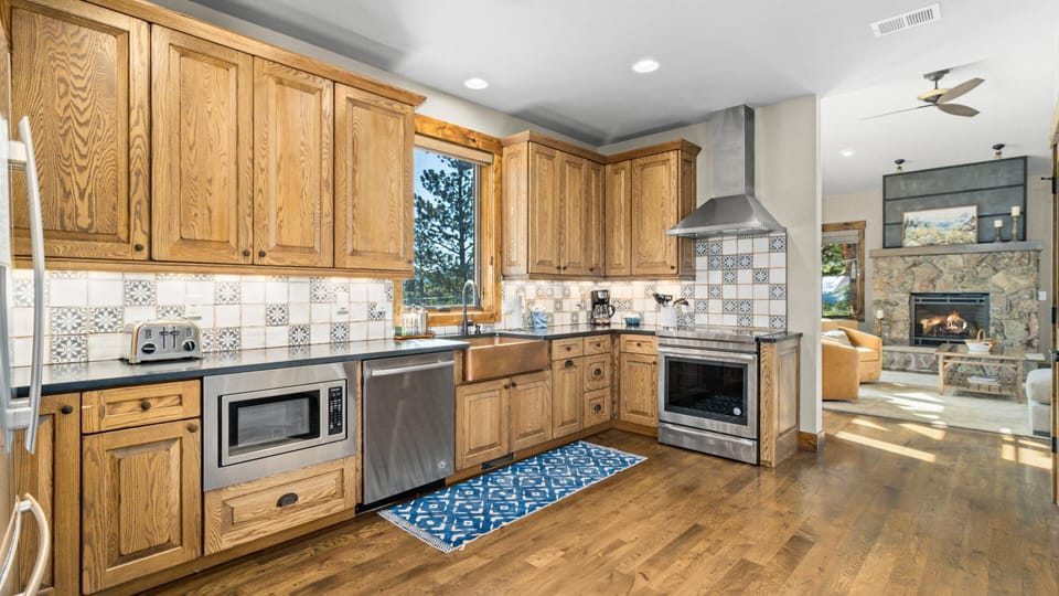 Full Kitchen