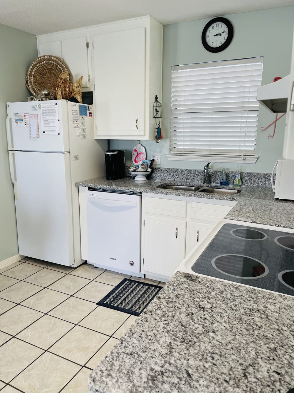 Kitchen area
