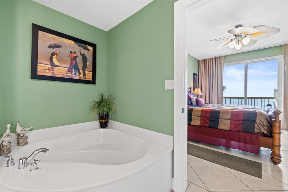Huge jetted tub