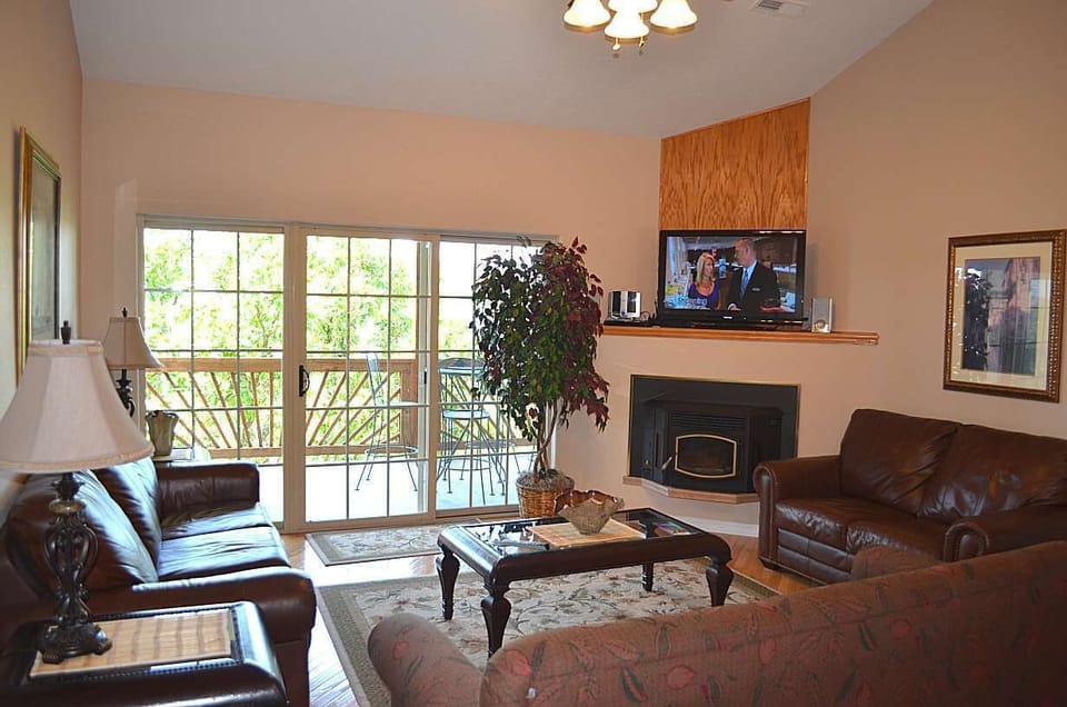 Living room with hideabed sleeper sofa, 42 HDTV w/DVD player.
