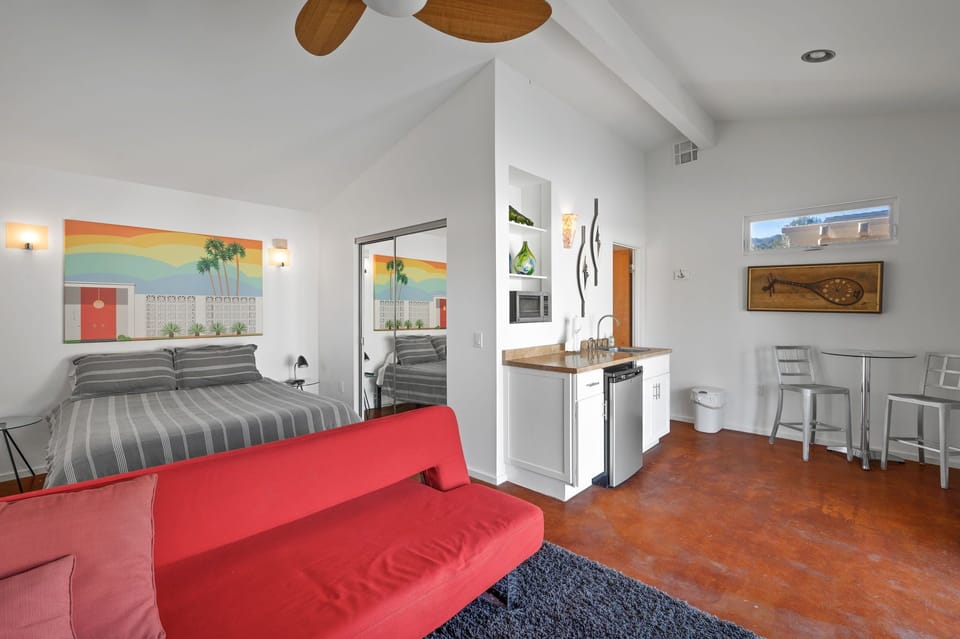detached casita with kitchenette and private bathroom 