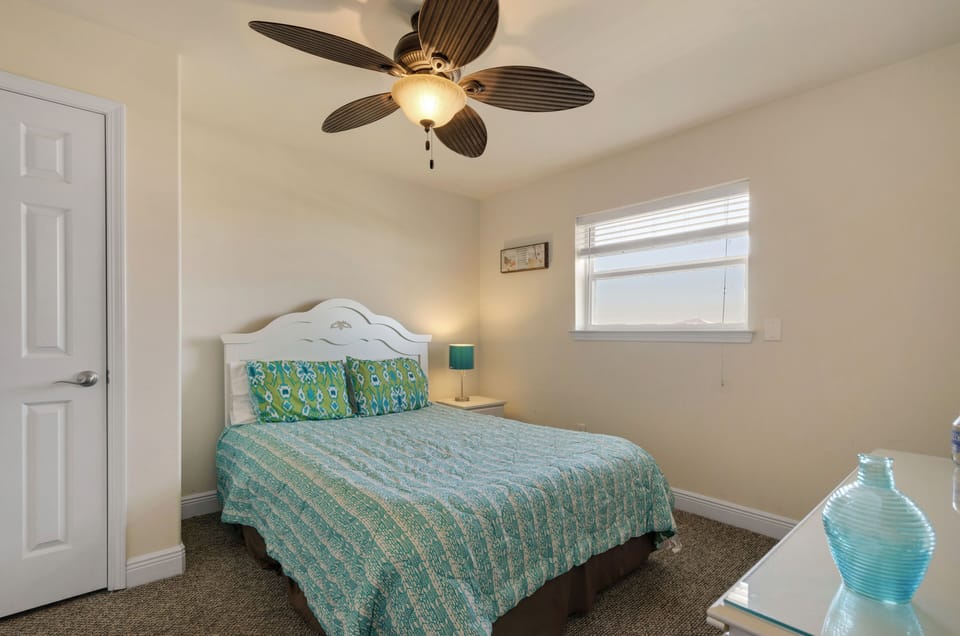 Upstairs Queen Bedroom
