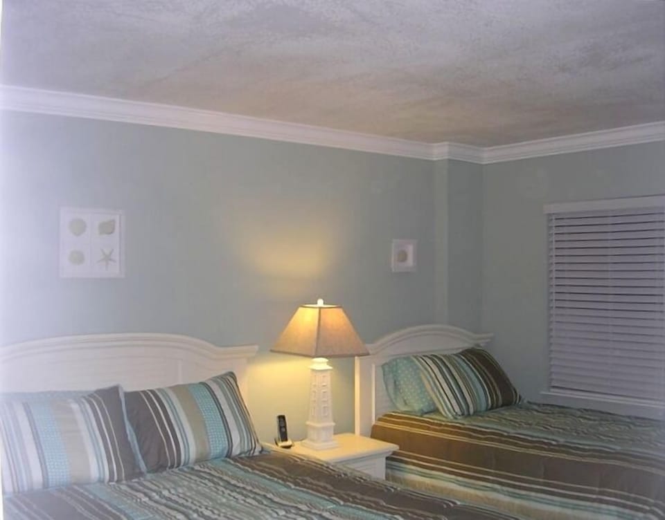 2ND BEDROOM QUEEN AND TWIN