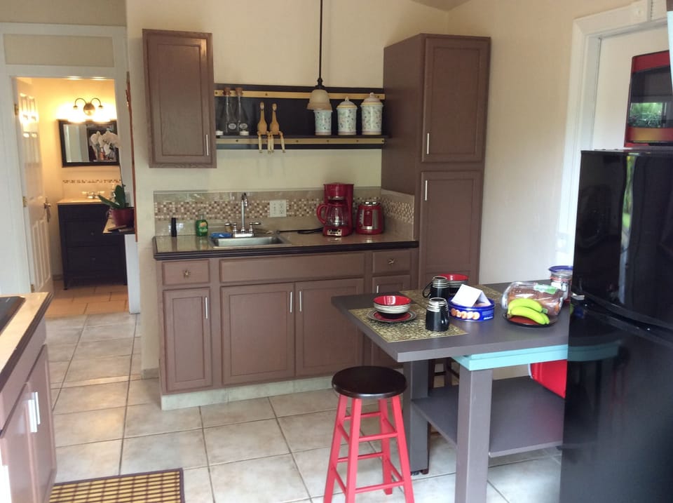 Your Kitchen and all you need to have fun enjoy your meal or just have ☕️🍧🥝