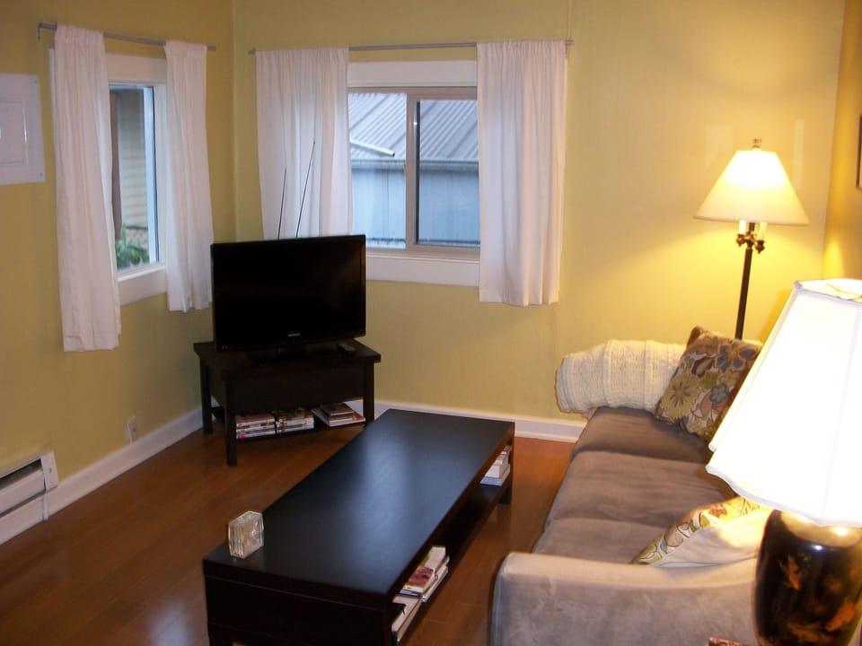 Living room with good reading lamps
