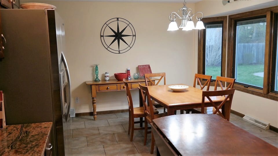 Large Kitchen looking over the pool