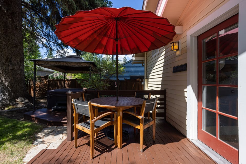 Outdoor dining on back deck
