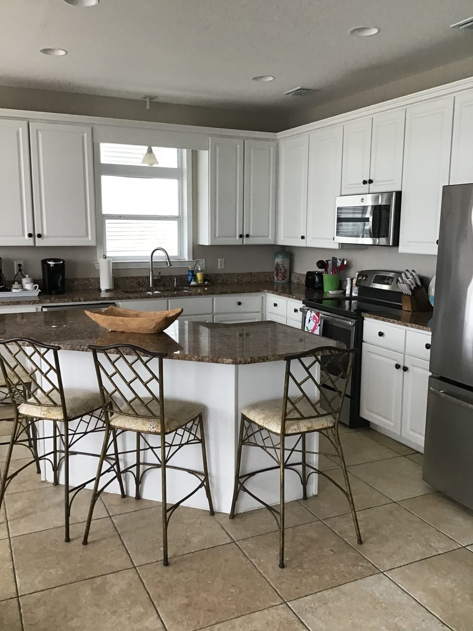 Kitchen Bar Area