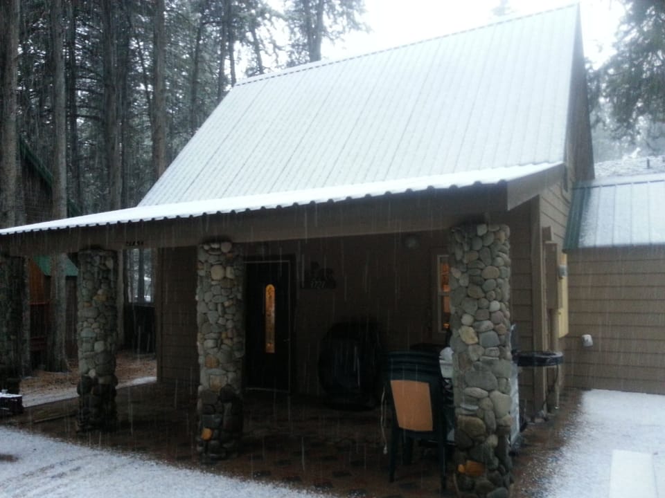 Front View of Cabin during Dec. Snow
