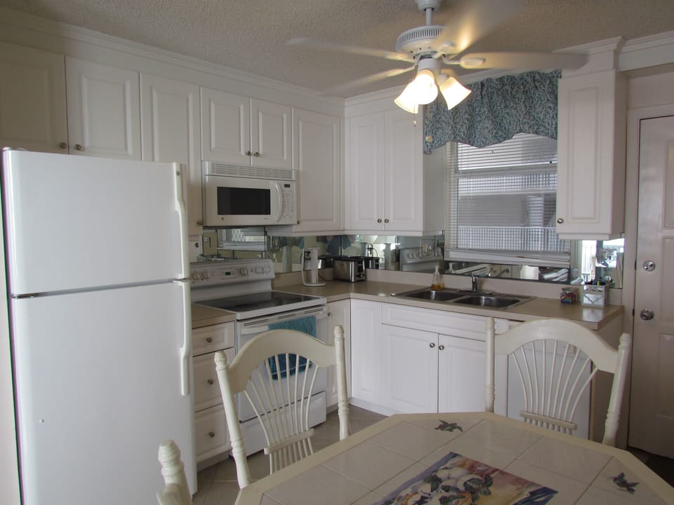 Plenty of storage and cabinet space