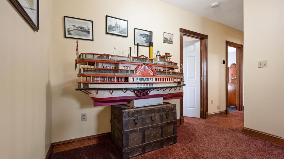 In early 1900s, ferries transported vacationers to Love Point Hotel, next door