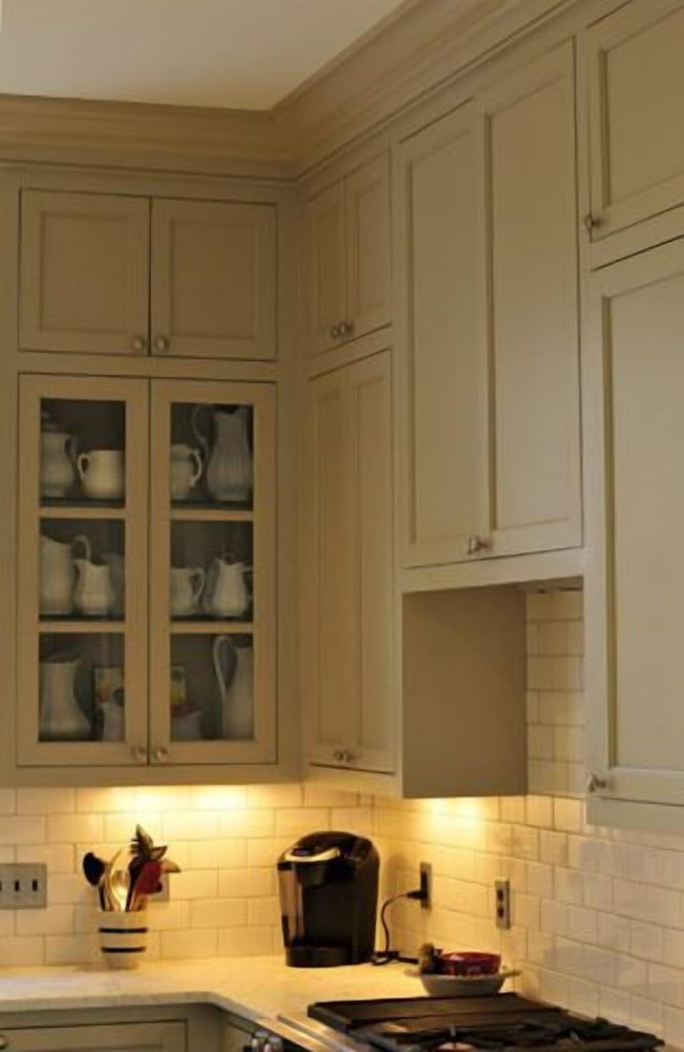 Lots of cabinet and counter space!