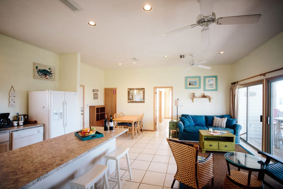 Open living and dinning area.