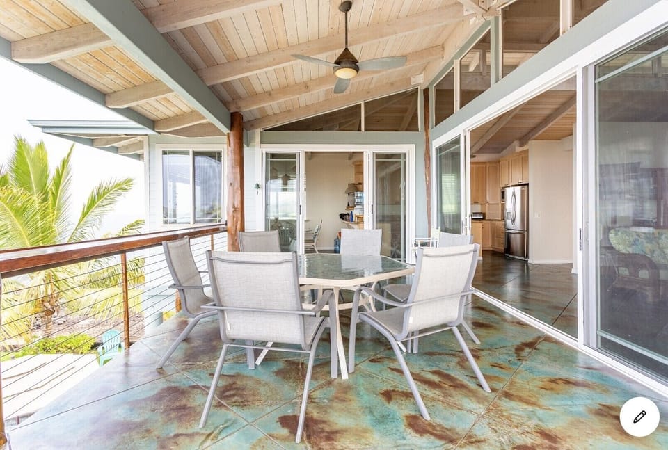 Upstairs lanai