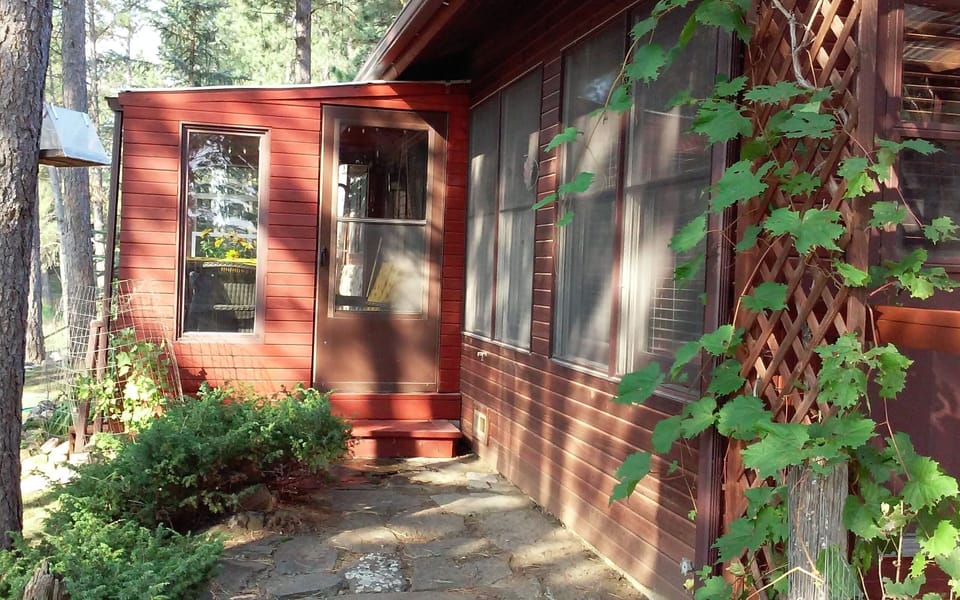 largest partially enclosed porch
