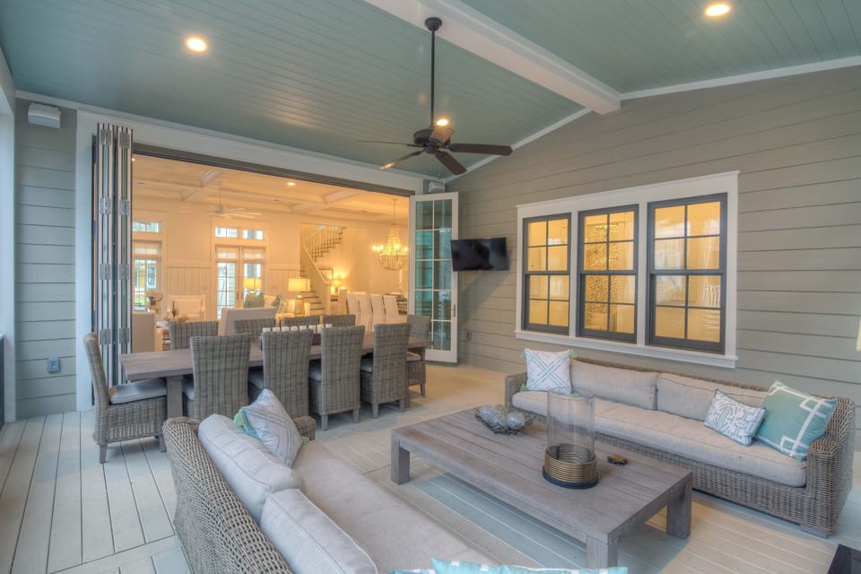 Screened in Porch